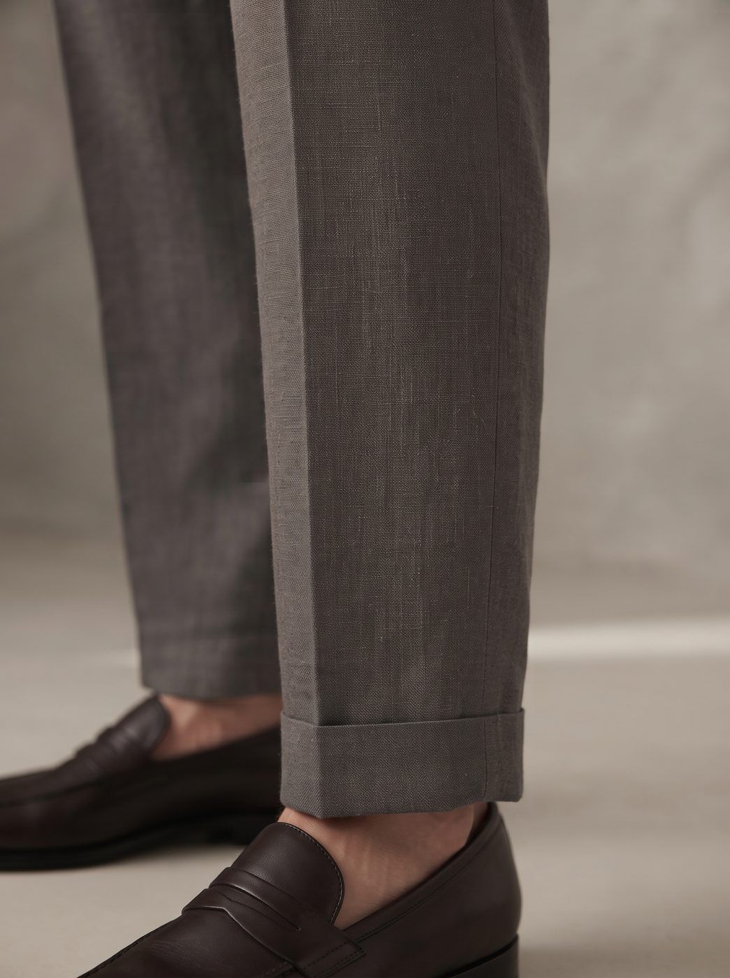 Charcoal Pleated Linen Trouser — view 5
